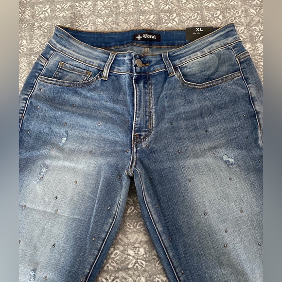 Vocal Denim Jeans with Rhinestone - Picture 4 of 6